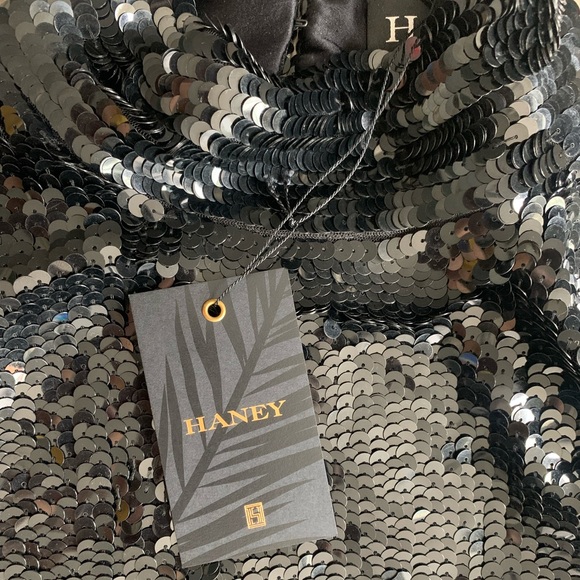 Beautiful Haney Dress⛄️🎄🎁❄️ - Picture 7 of 11